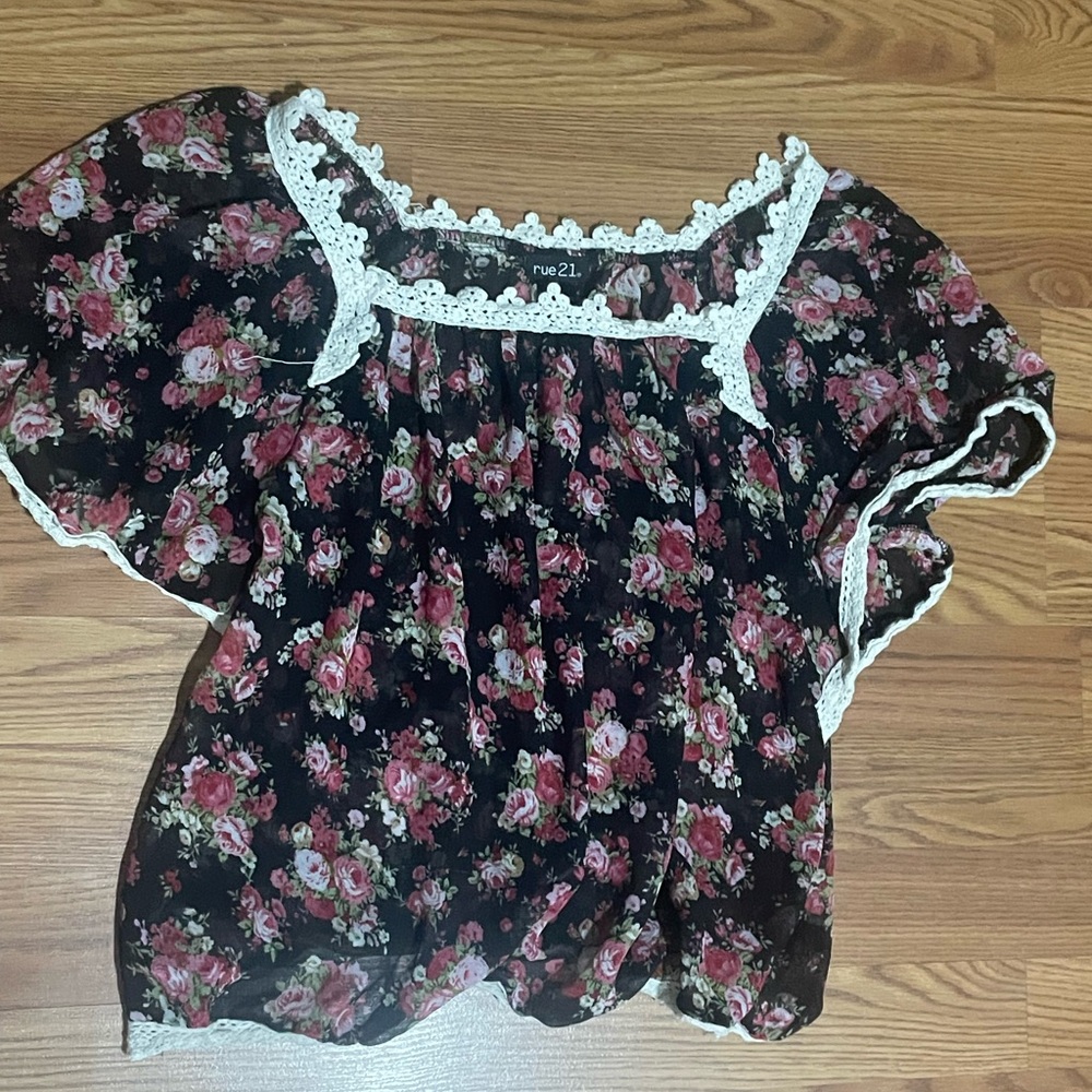 Rue21 Black Floral Lace Trim Blouse